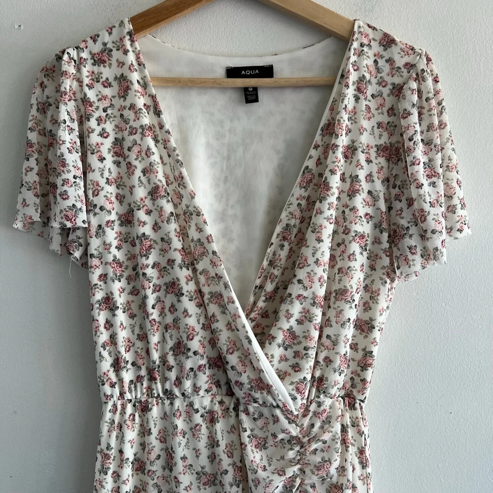 AQUA Floral Mini Dress M White Pink